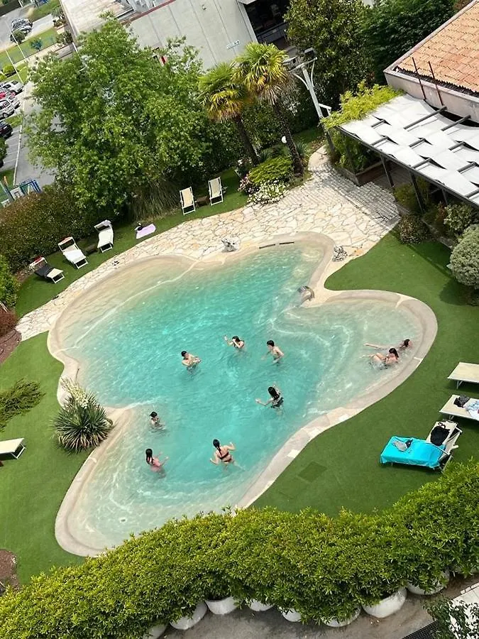 Hotel Posta 77 San Giorgio In Bosco Italy