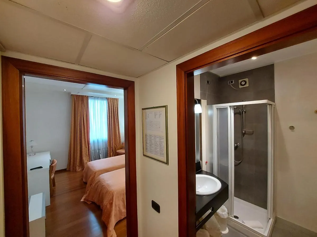 Hotel Posta 77 San Giorgio In Bosco 4*,  Italy