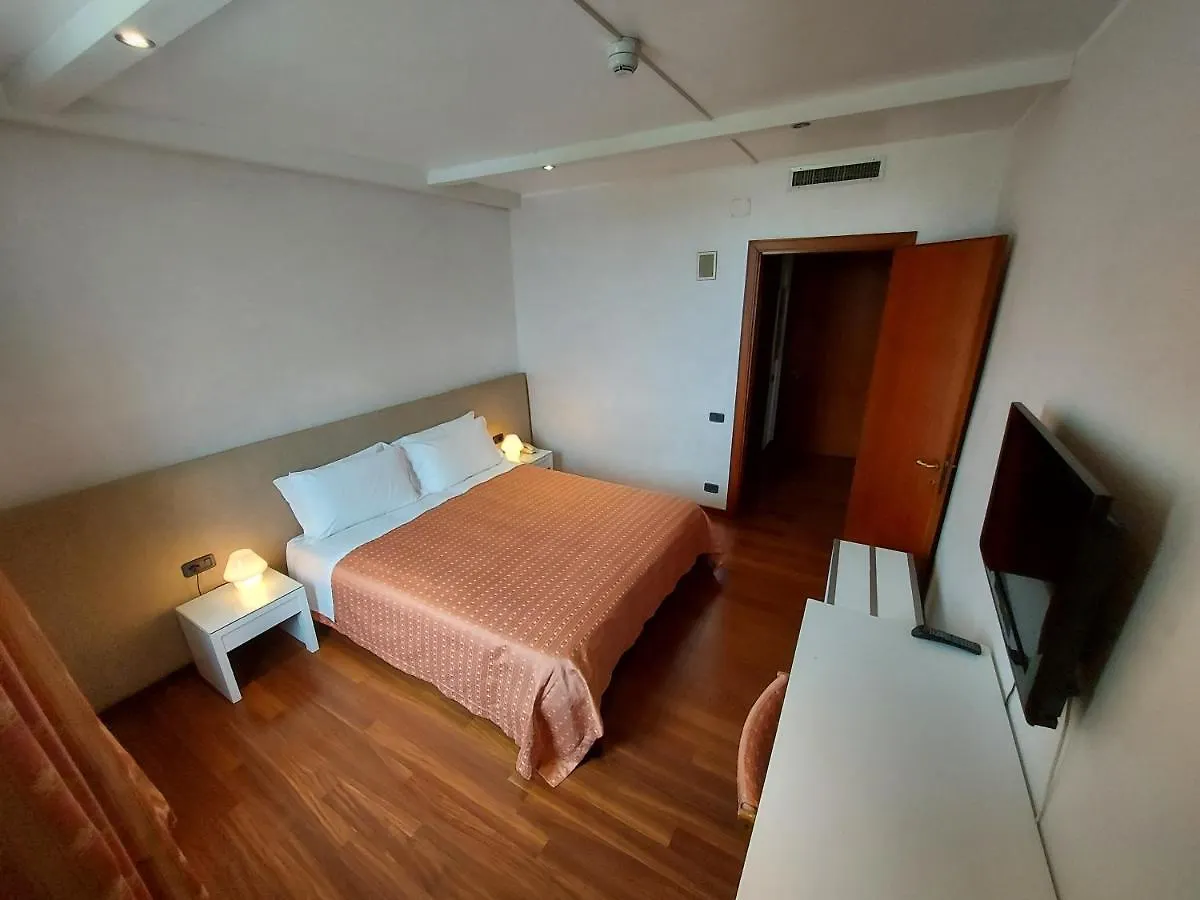 Hotel Posta 77 San Giorgio In Bosco Italia